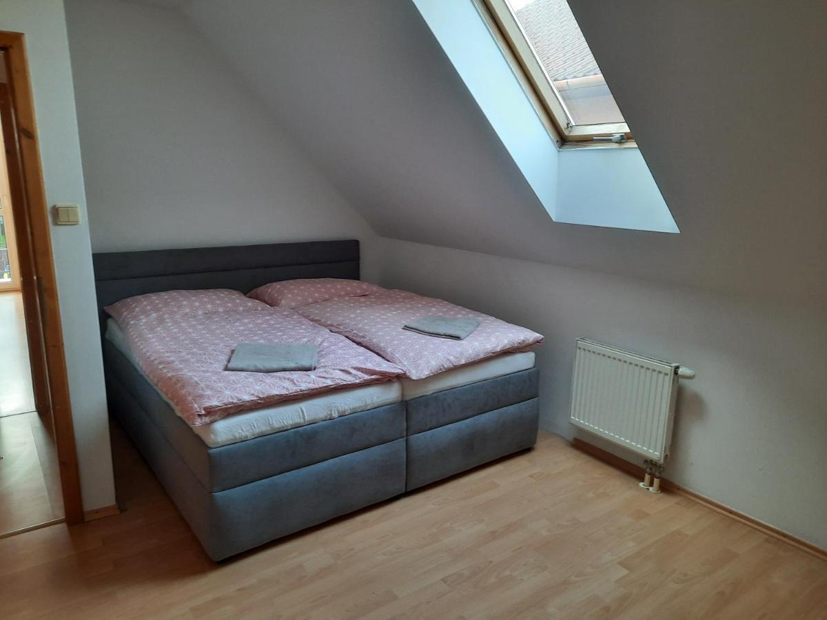 Apartman Chiarita Nemšová 외부 사진