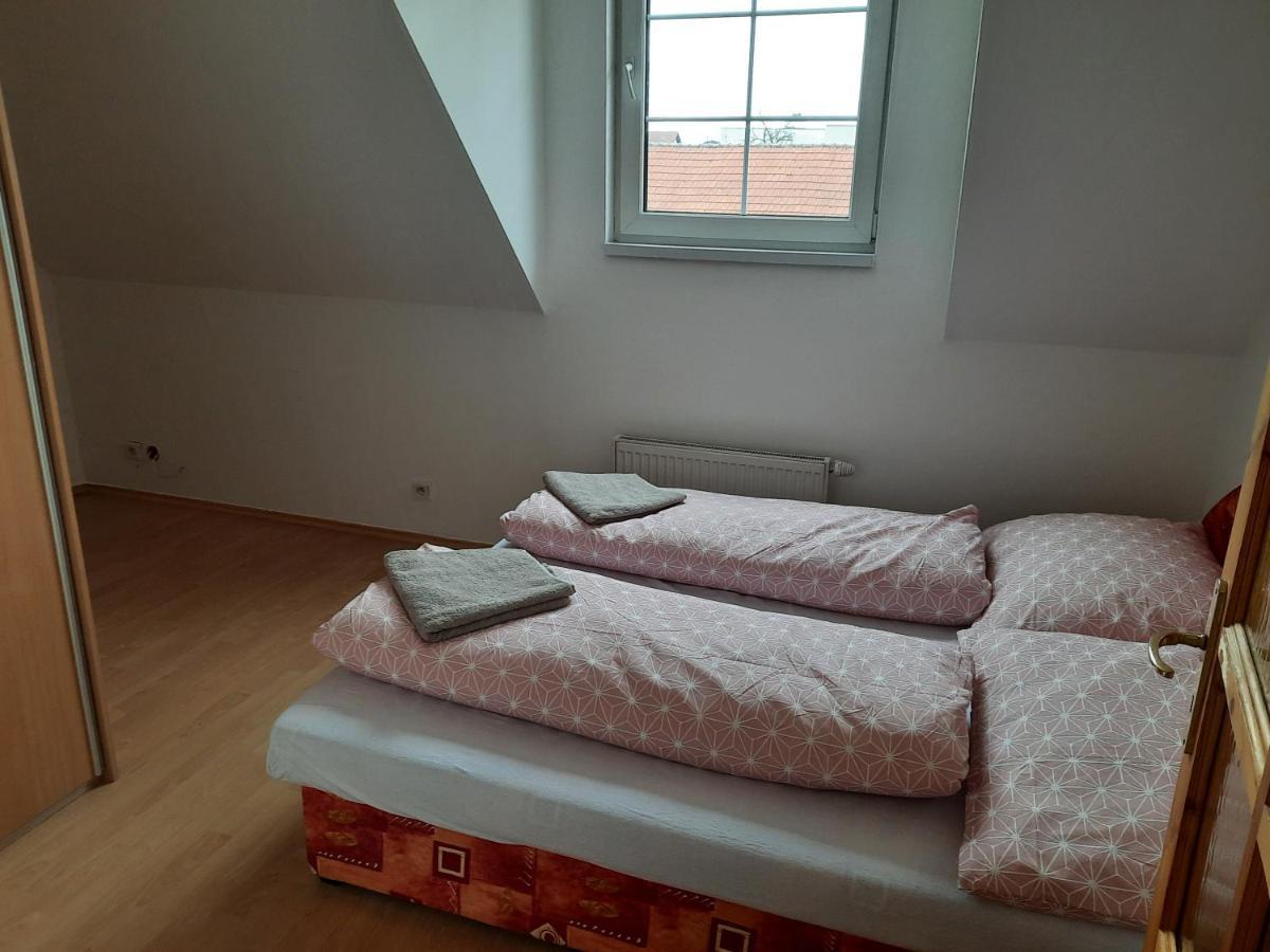Apartman Chiarita Nemšová 외부 사진